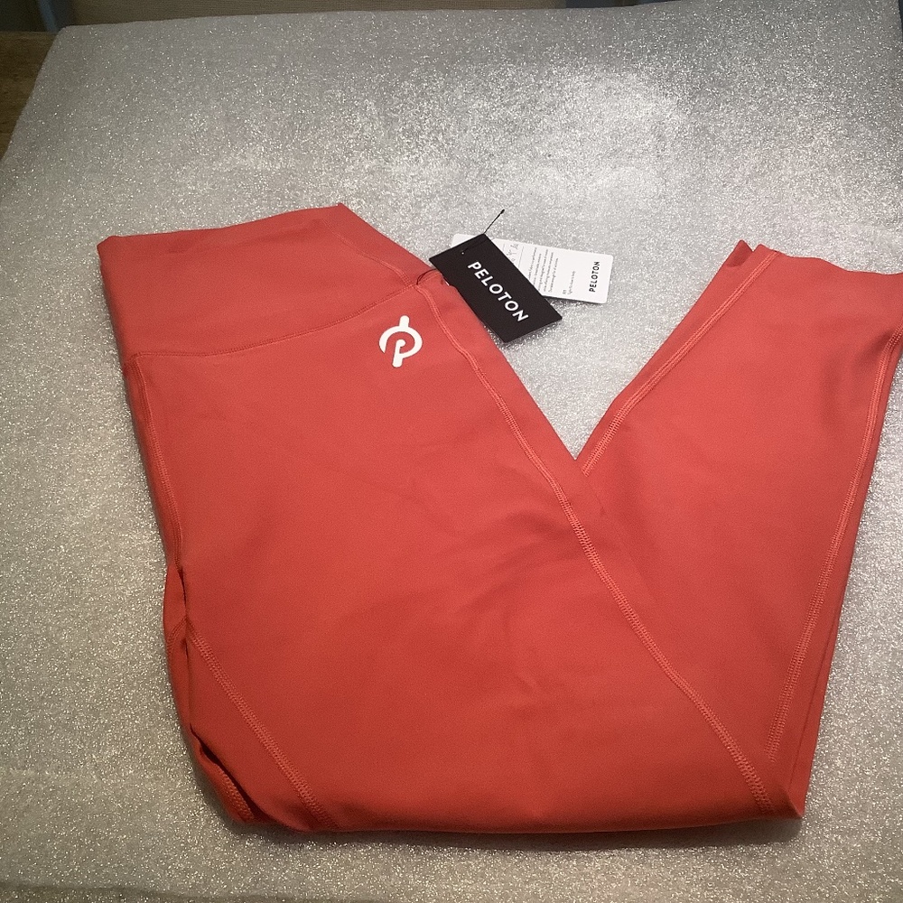 NWT Peloton Cadent High Rise Pocket Legging, Size L